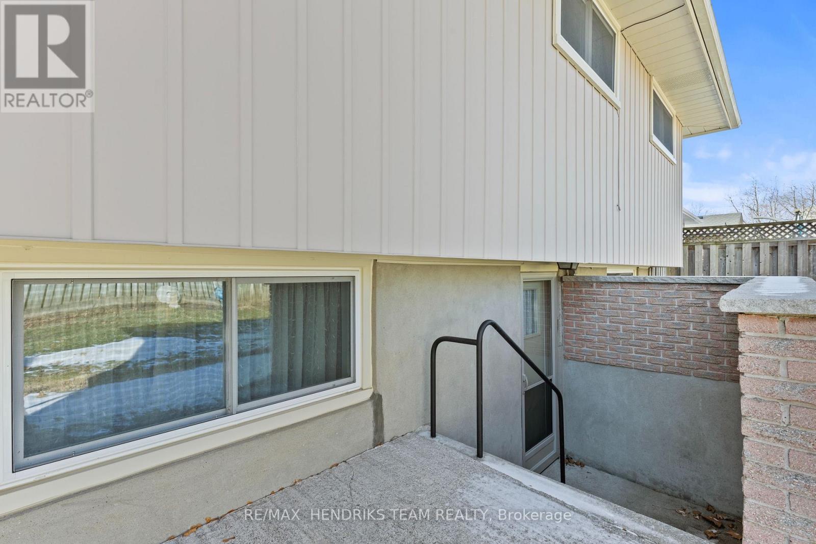 5 Sheridan Drive, St. Catharines, Ontario  L2M 6N8 - Photo 38 - X12843534