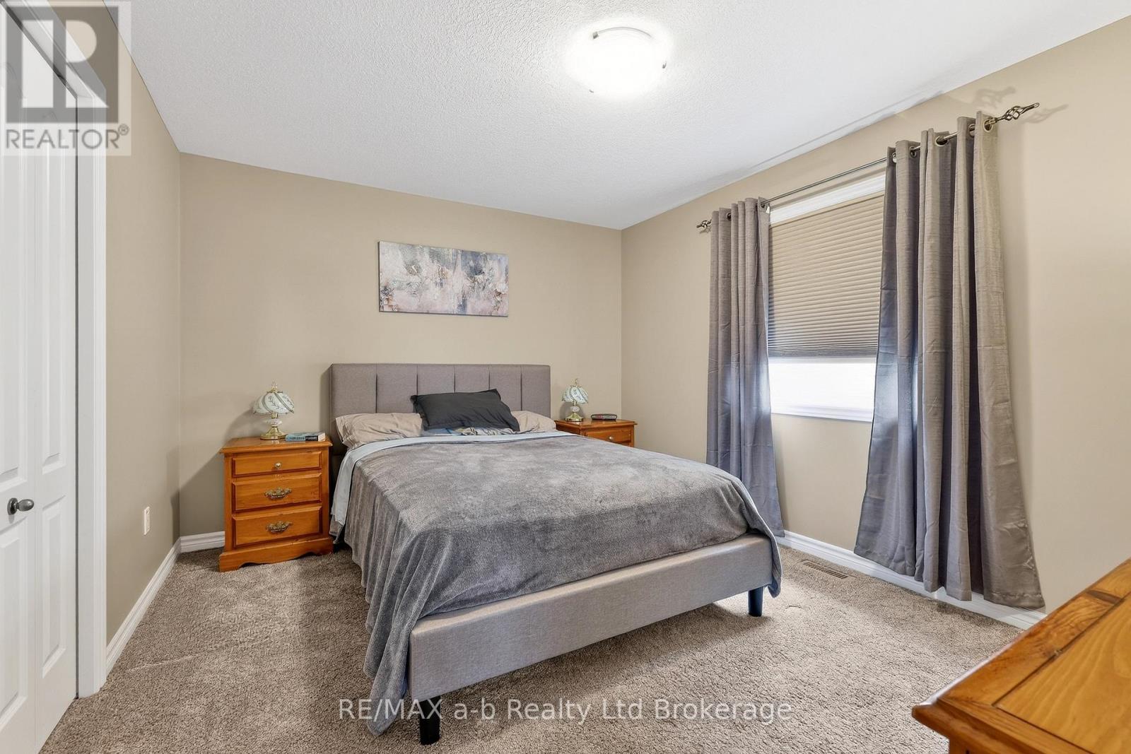 87 Walker Road, Ingersoll (Ingersoll - South), Ontario  N5C 0C3 - Photo 22 - X12843558