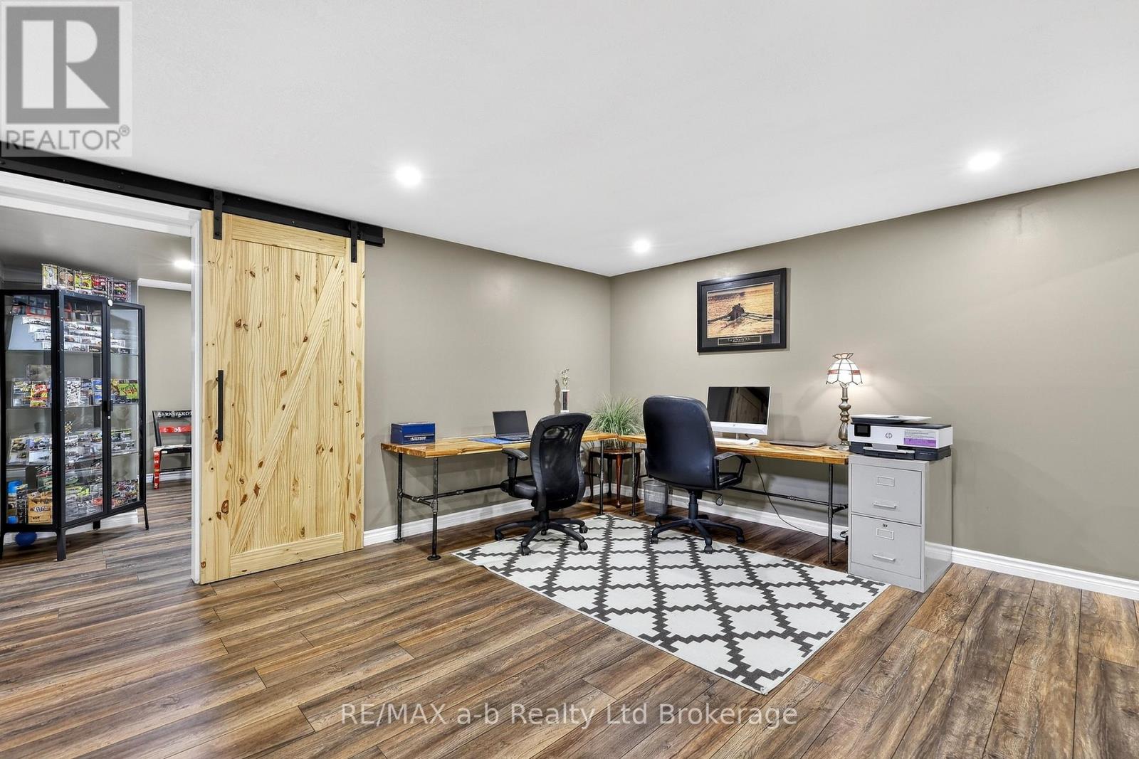 87 Walker Road, Ingersoll (Ingersoll - South), Ontario  N5C 0C3 - Photo 28 - X12843558