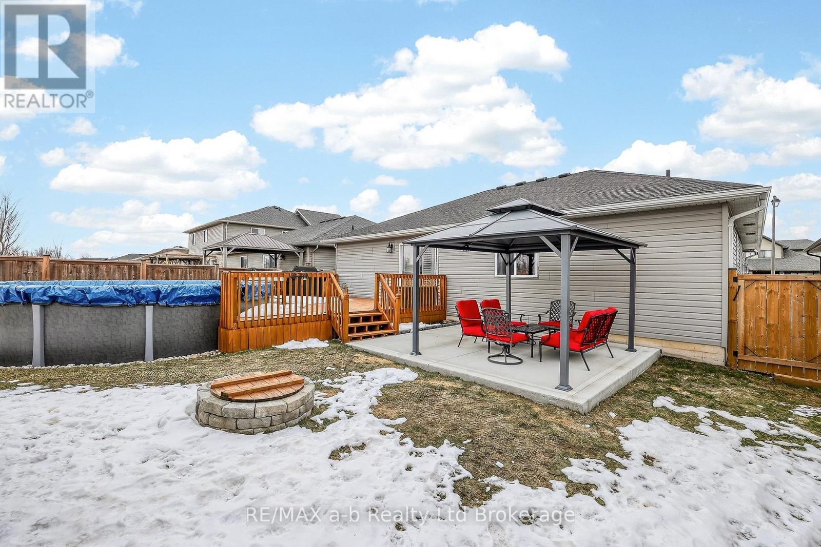 87 Walker Road, Ingersoll (Ingersoll - South), Ontario  N5C 0C3 - Photo 40 - X12843558