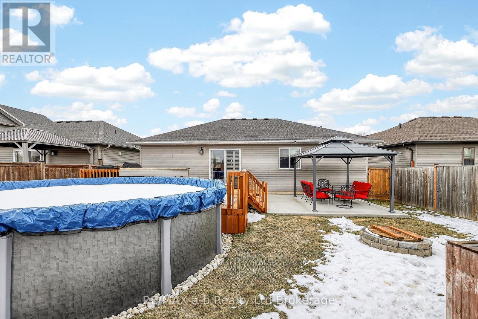 87 Walker Road, Ingersoll (Ingersoll - South), Ontario  N5C 0C3 - Photo 41 - X12843558