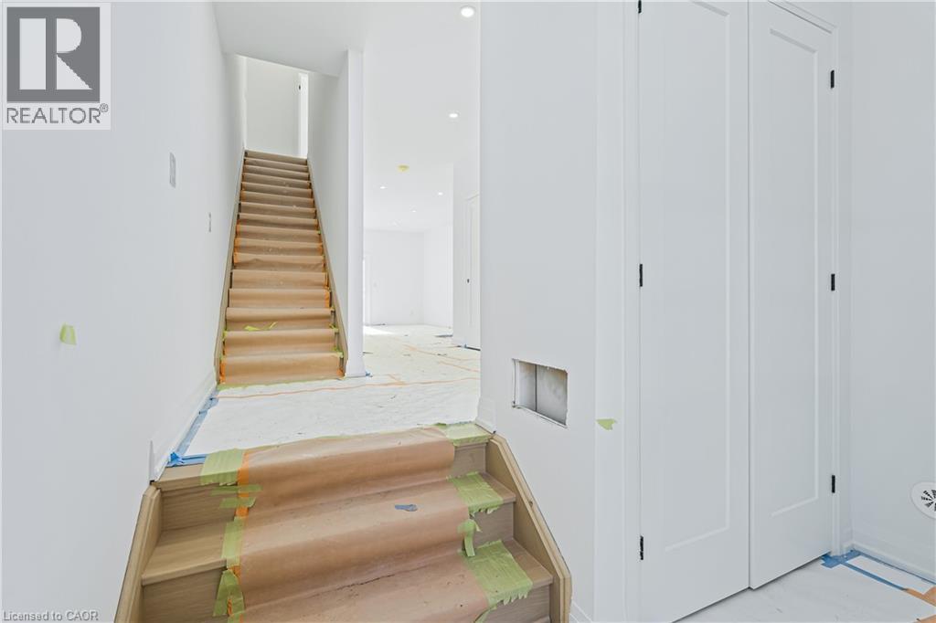 19 James Street, Georgetown, Ontario  L7G 2H2 - Photo 7 - 40809511