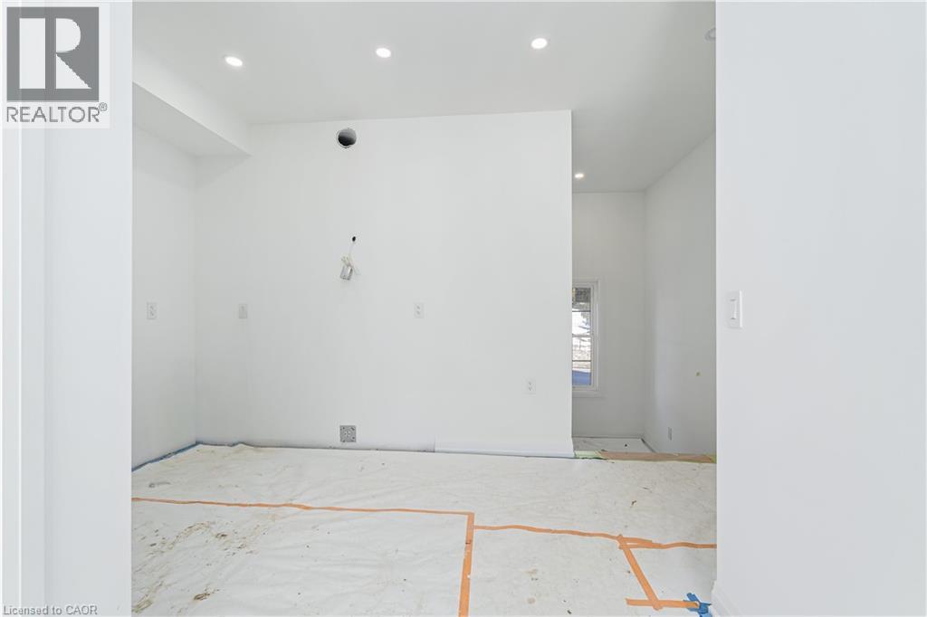 19 James Street, Georgetown, Ontario  L7G 2H2 - Photo 8 - 40809511