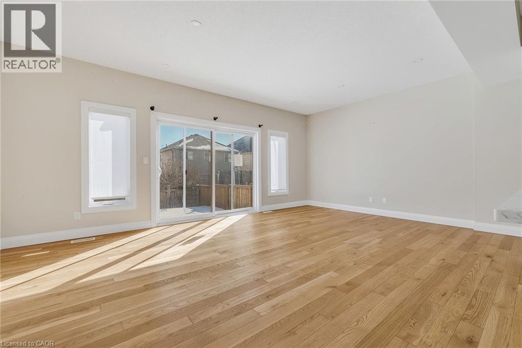 47 Pondcliffe Drive, Kitchener, Ontario  N2R 0M3 - Photo 9 - 40808710