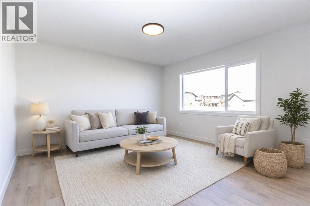 256 Augustus Way, Penhold, Alberta  T0M 1R0 - Photo 11 - A2277213