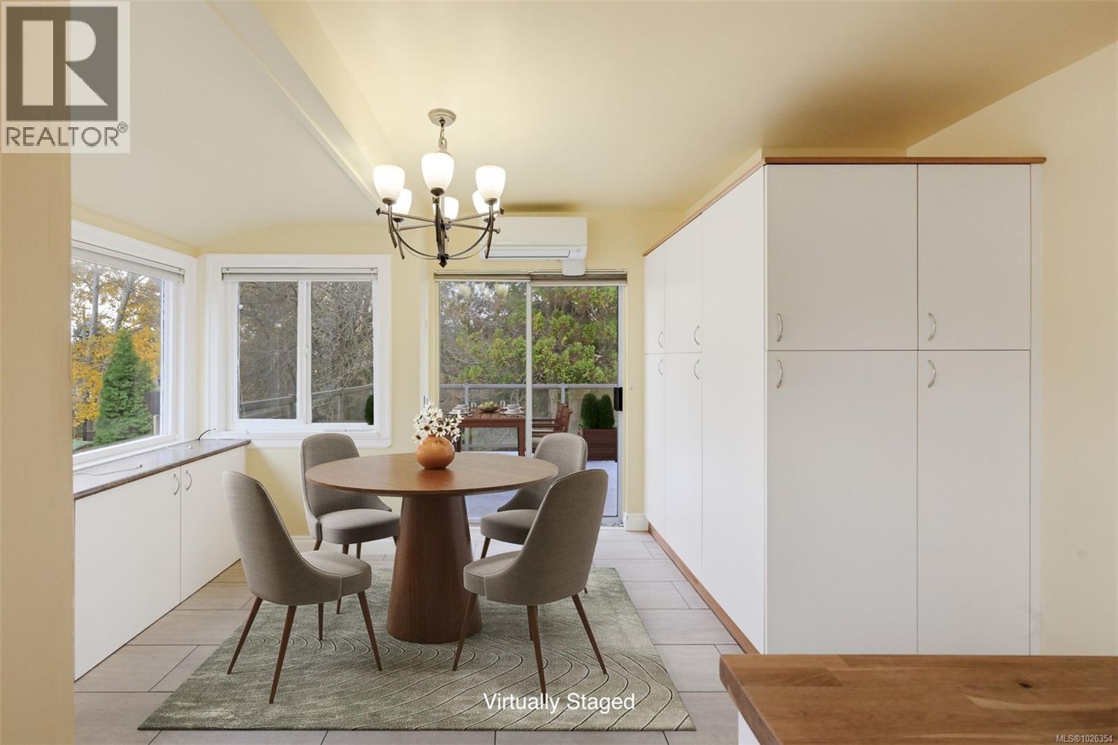 3312 Kingsley St, Saanich, British Columbia  V8P 4J9 - Photo 4 - 1026354