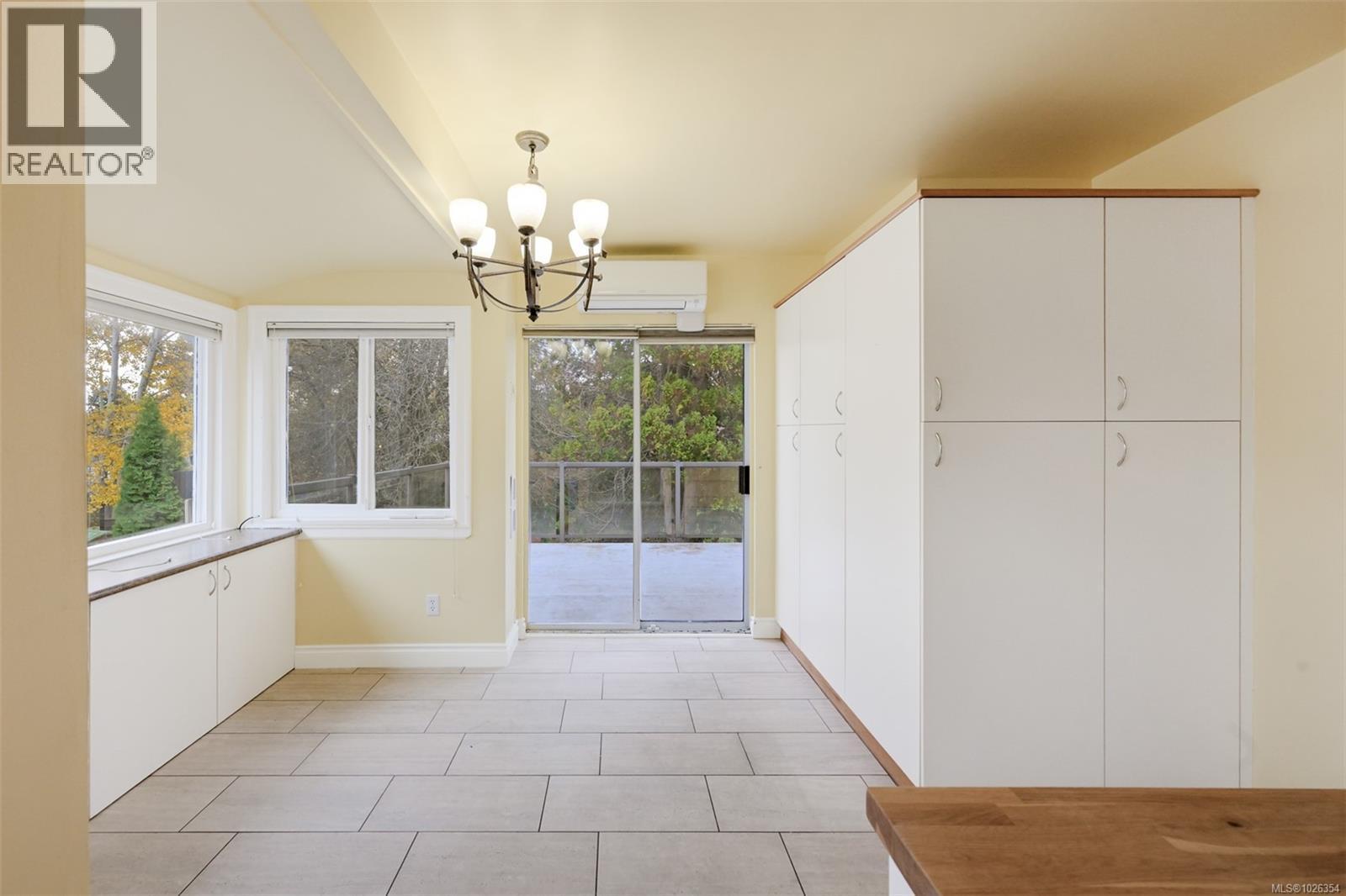 3312 Kingsley St, Saanich, British Columbia  V8P 4J9 - Photo 18 - 1026354