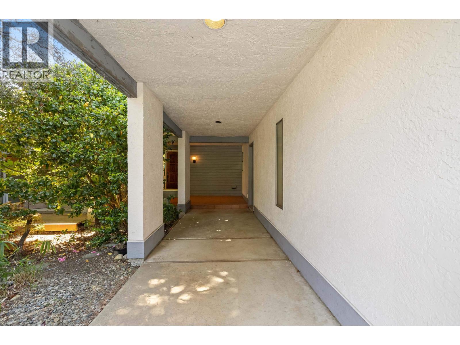 5757 Goldenrod Crescent, Delta, British Columbia  V4L 2H1 - Photo 3 - R3095896