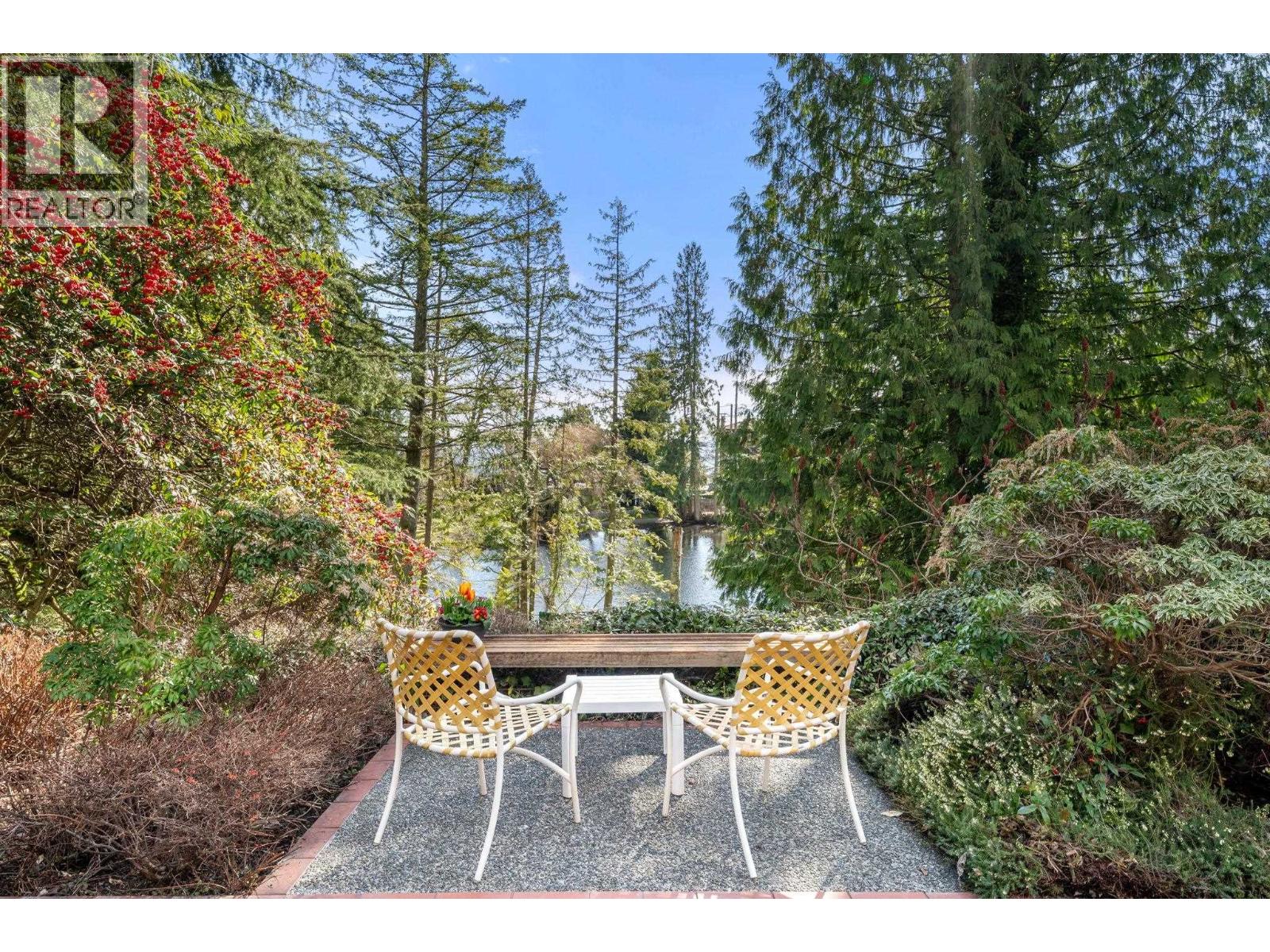 895 ELVEDEN ROW, West Vancouver, British Columbia