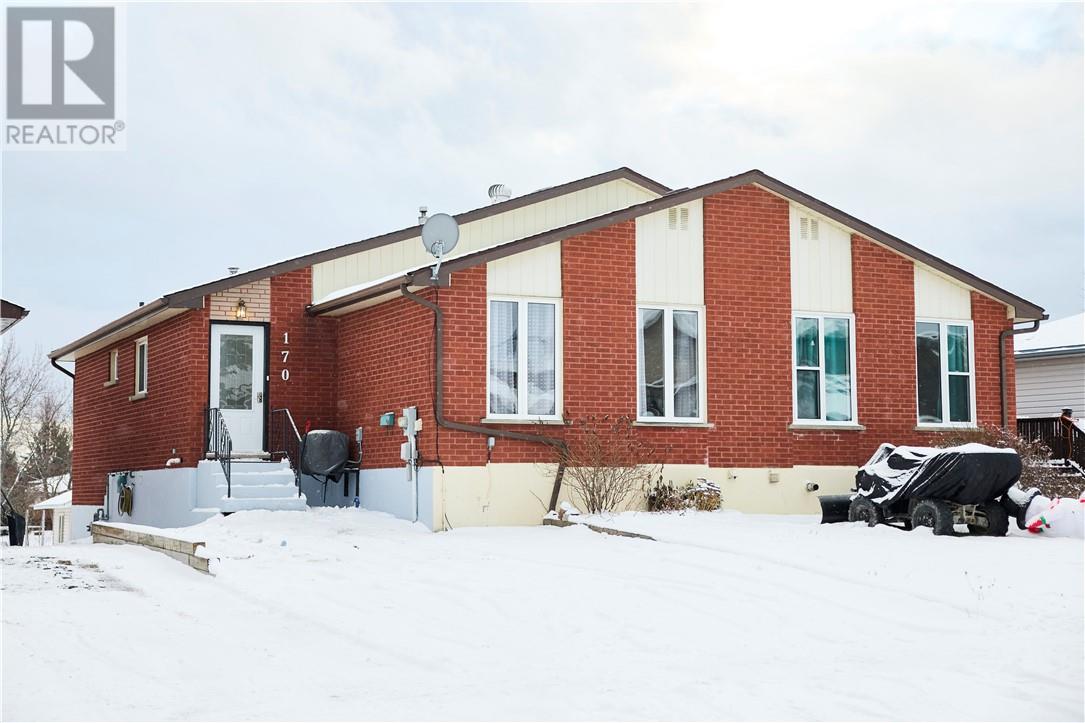 170 Autumnwood Cres Crescent, Greater Sudbury, Ontario  P3B 3Z4 - Photo 1 - 2126656