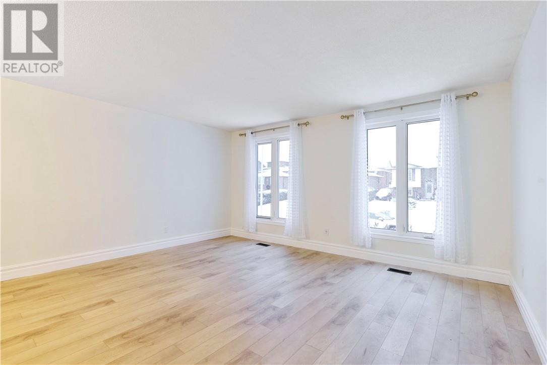 170 Autumnwood Cres Crescent, Greater Sudbury, Ontario  P3B 3Z4 - Photo 3 - 2126656