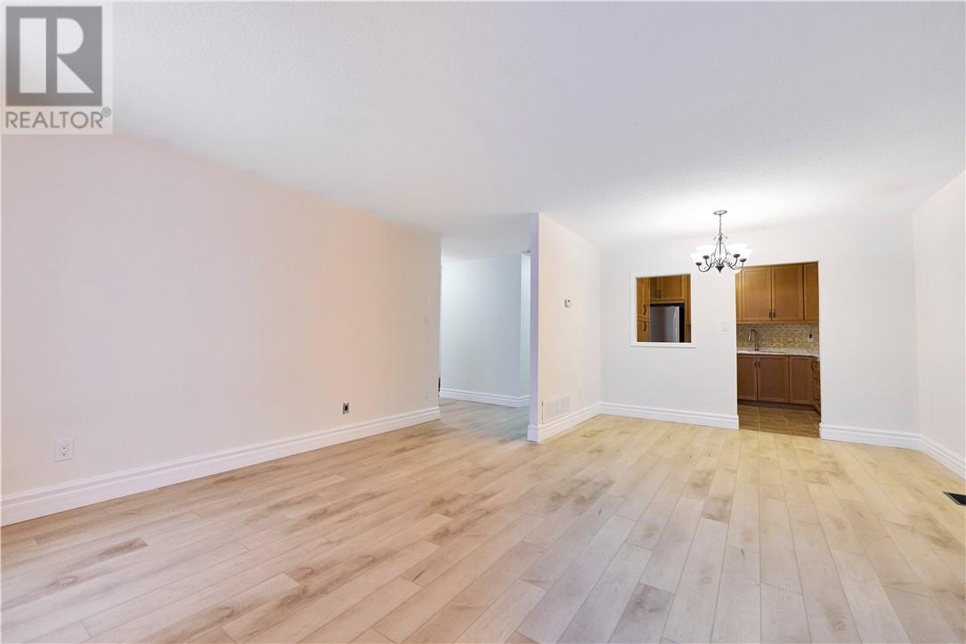 170 Autumnwood Cres Crescent, Greater Sudbury, Ontario  P3B 3Z4 - Photo 5 - 2126656