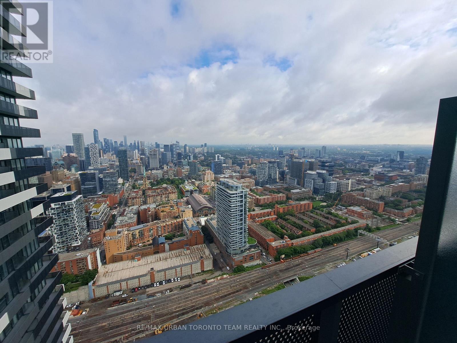 5812 - 138 Downes Street, Toronto, Ontario  M5E 0E4 - Photo 9 - C12843492