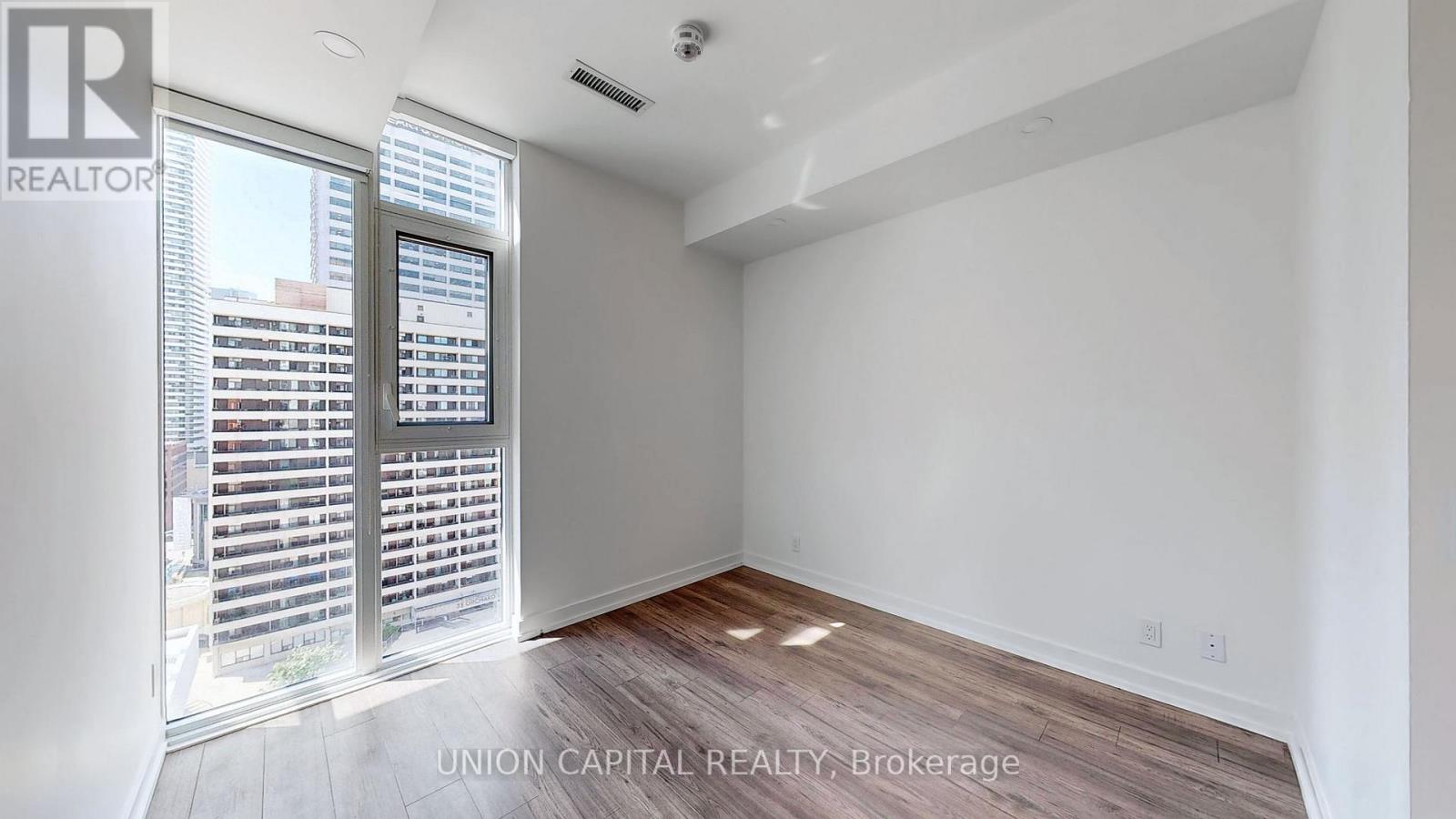 1013 - 33 Helendale Avenue, Toronto, Ontario  M4R 0A4 - Photo 6 - C12843518