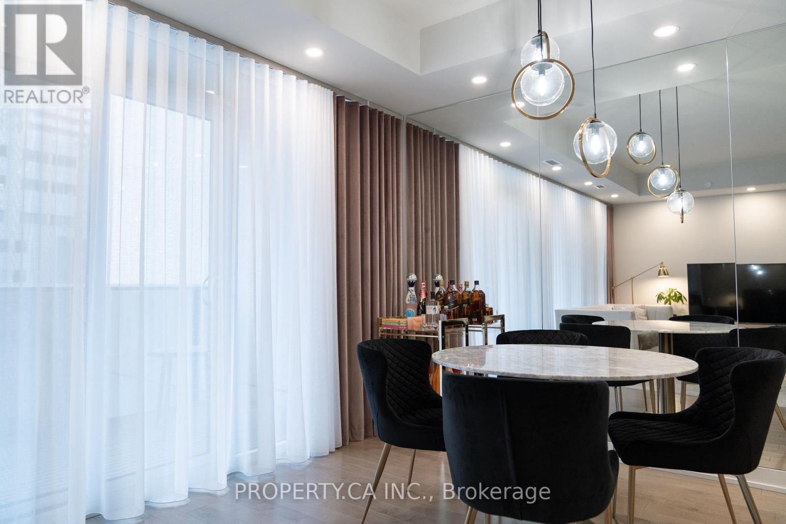 618 - 330 Richmond Street W, Toronto, Ontario  M5V 0M4 - Photo 16 - C12843546