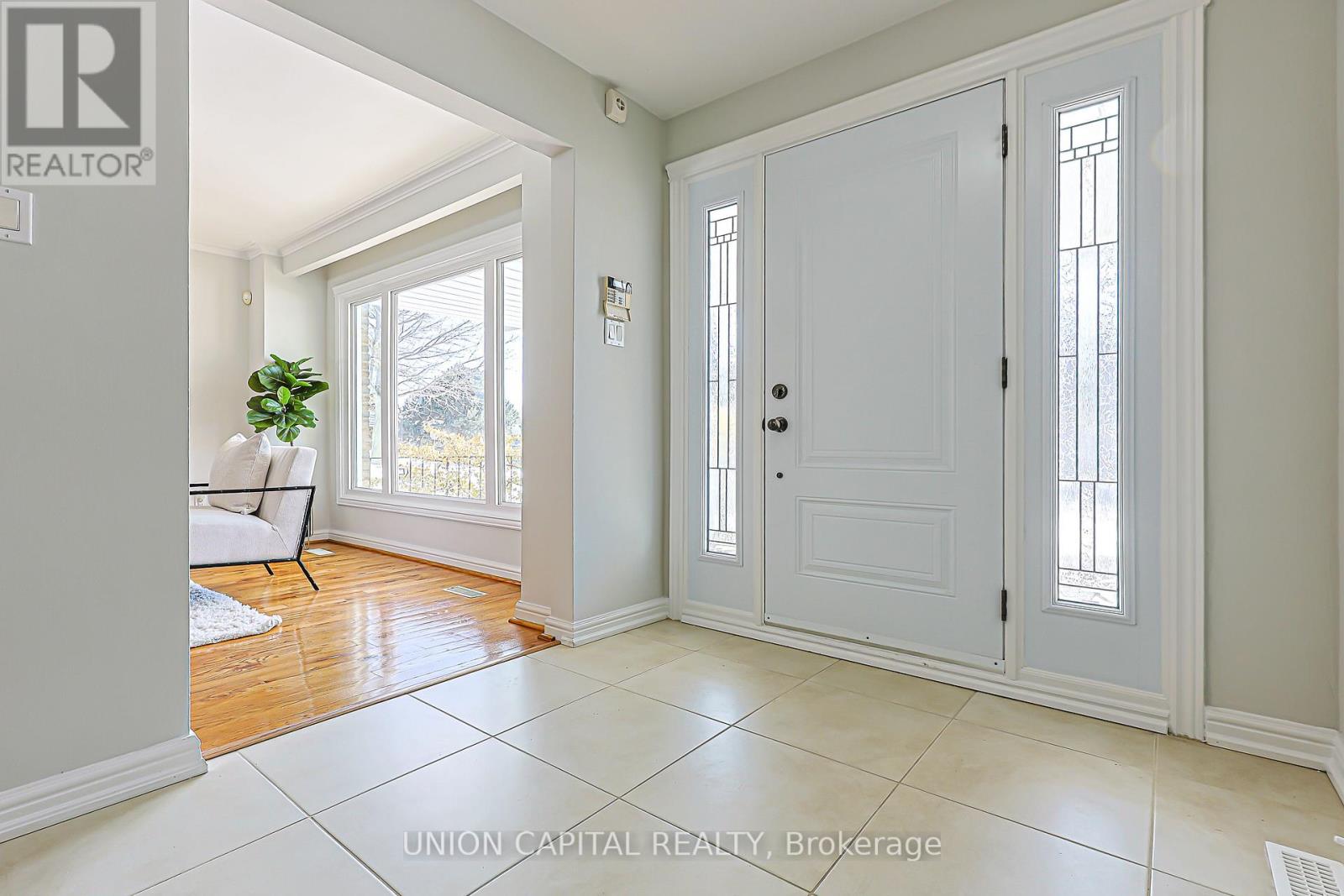 52 Barkwood Crescent, Toronto (Hillcrest Village), Ontario  M2H 3G6 - Photo 6 - C12843556