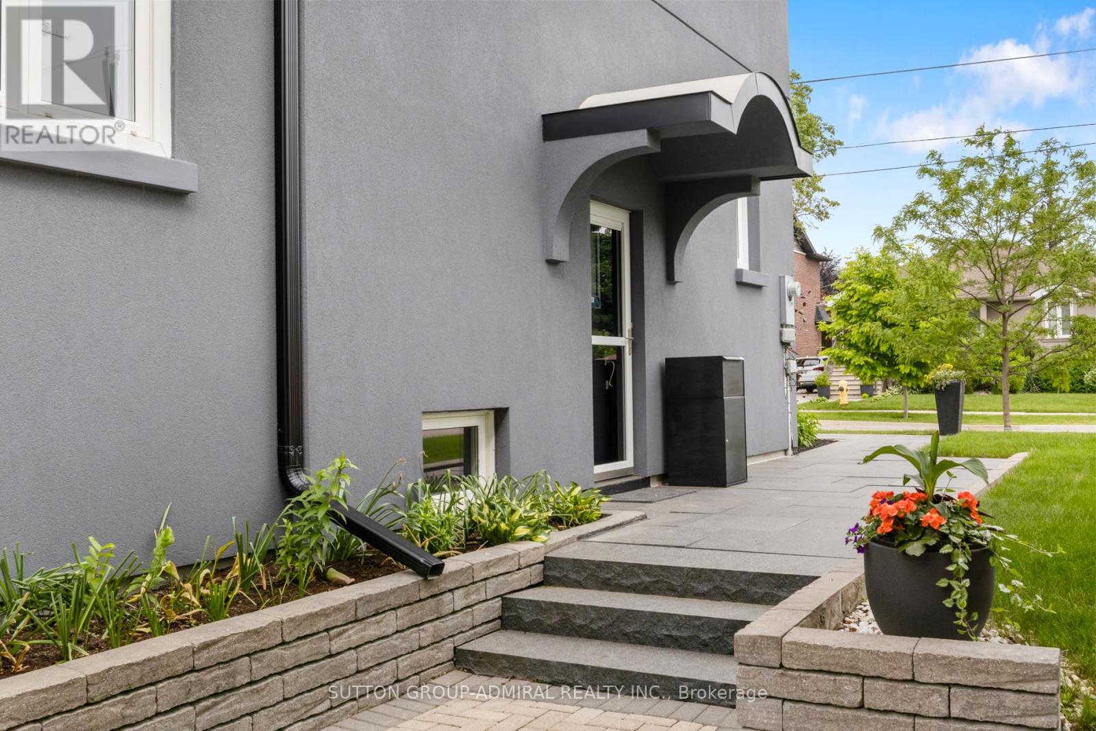 479 Hounslow Avenue, Toronto, Ontario  M2R 1J1 - Photo 4 - C12843584