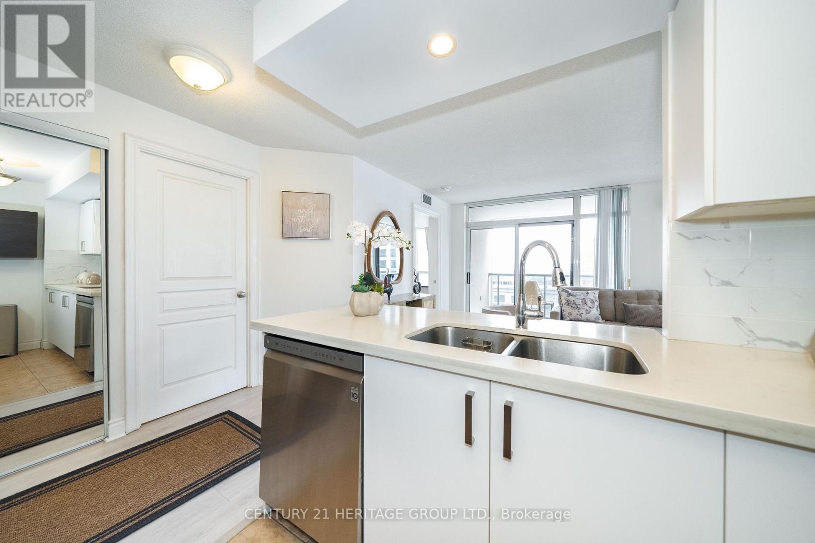 1111 - 10 Northtown Way, Toronto, Ontario  M2N 7L4 - Photo 15 - C12843626