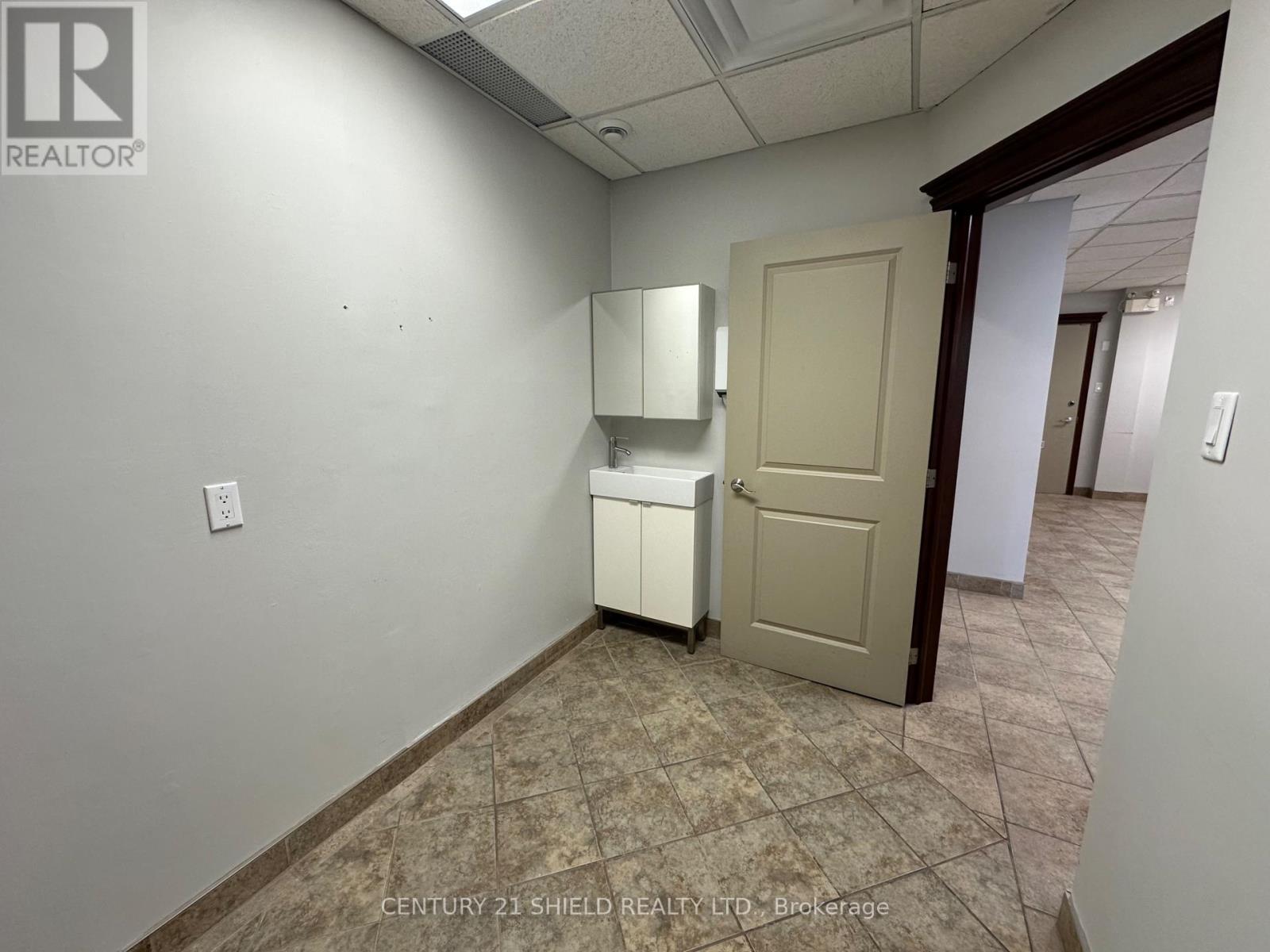 108 - 820 Mcconnell Avenue, Cornwall, Ontario  K6H 4M4 - Photo 10 - X12843554