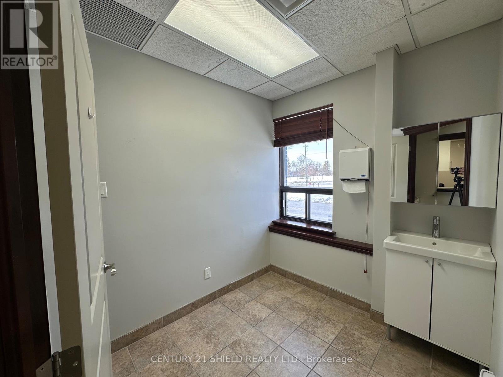 108 - 820 Mcconnell Avenue, Cornwall, Ontario  K6H 4M4 - Photo 11 - X12843554