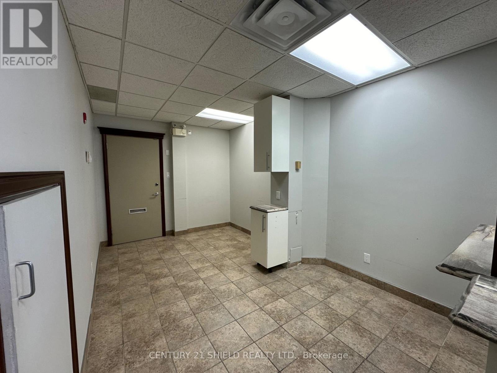 108 - 820 Mcconnell Avenue, Cornwall, Ontario  K6H 4M4 - Photo 4 - X12843554