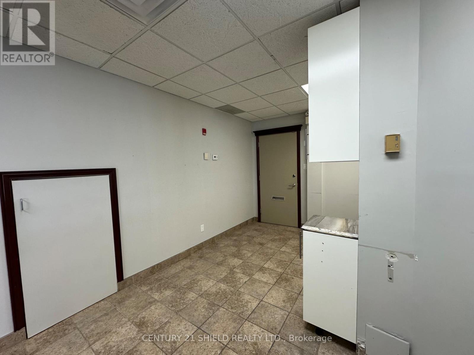 108 - 820 Mcconnell Avenue, Cornwall, Ontario  K6H 4M4 - Photo 6 - X12843554