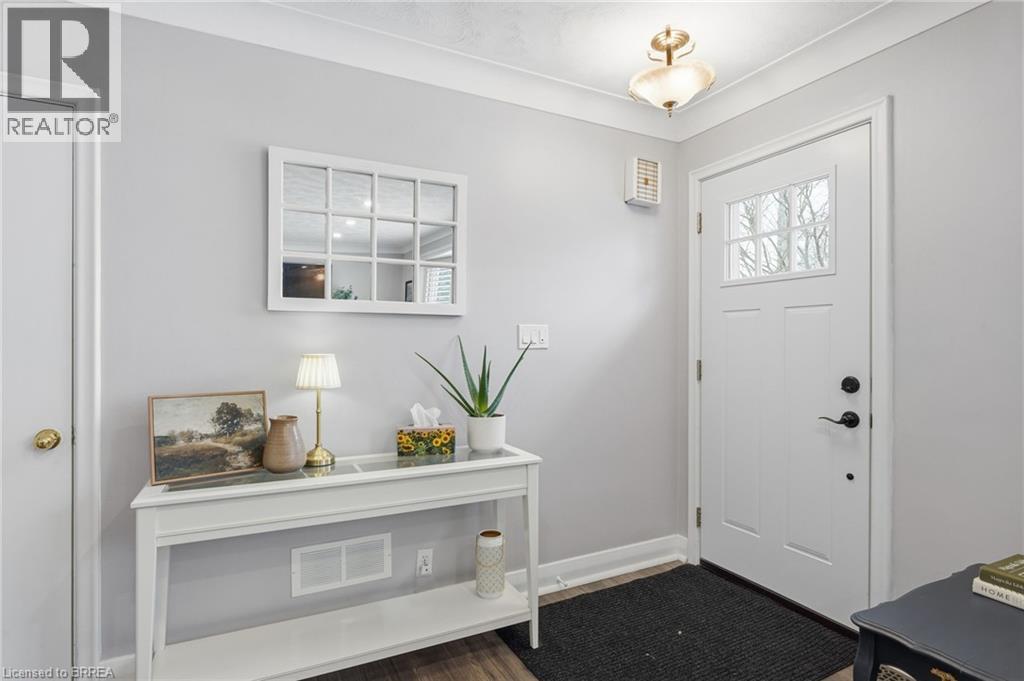 37 Hillier Crescent, Brantford, Ontario  N3R 1X3 - Photo 5 - 40809415