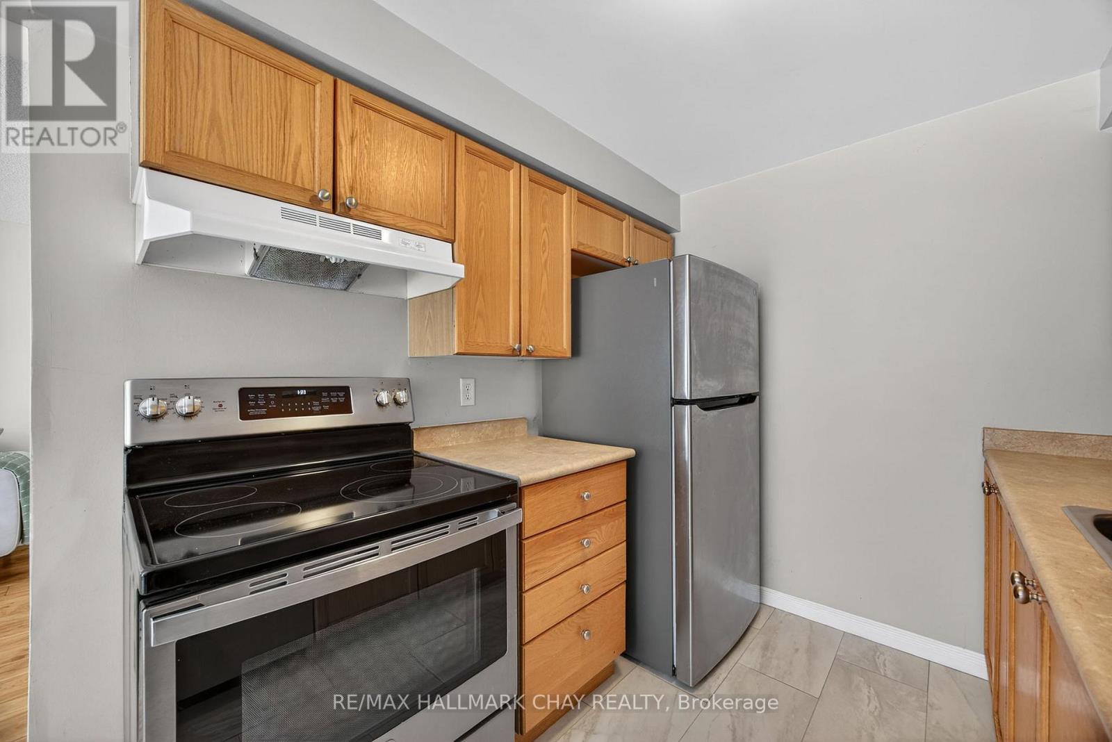 36 Goodwin Drive, Barrie, Ontario  L4N 5Z7 - Photo 16 - S12843144