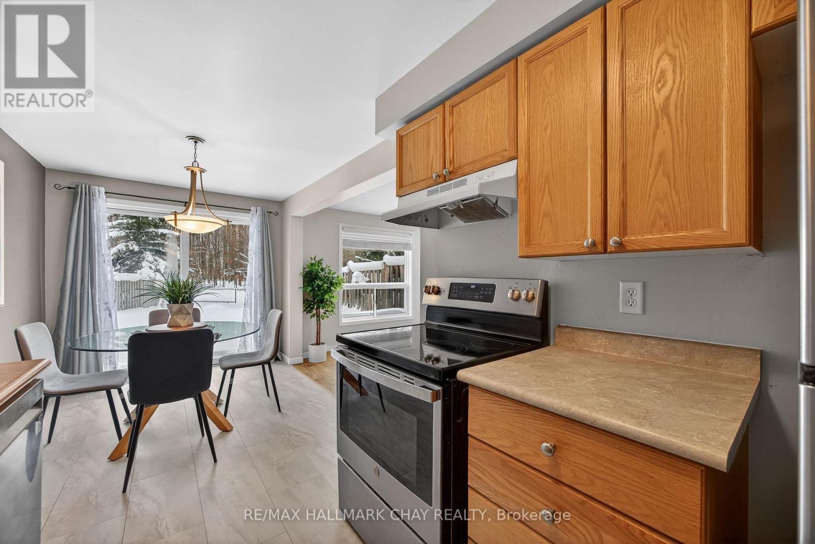 36 Goodwin Drive, Barrie, Ontario  L4N 5Z7 - Photo 17 - S12843144