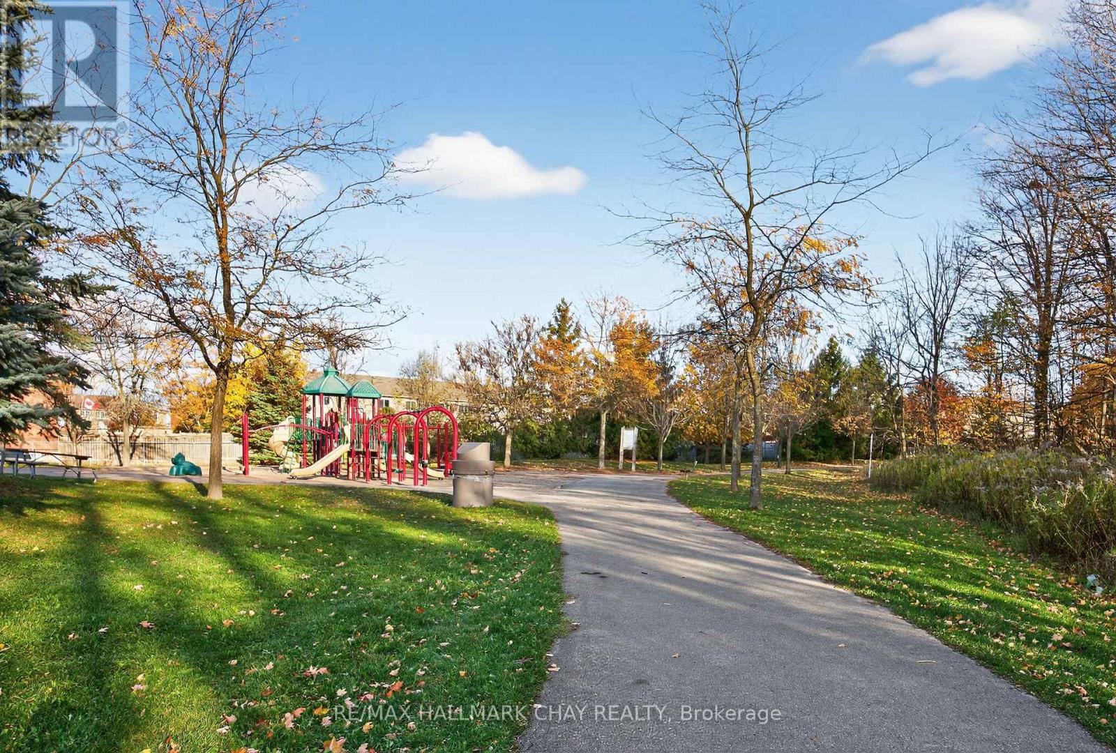 36 Goodwin Drive, Barrie, Ontario  L4N 5Z7 - Photo 5 - S12843144