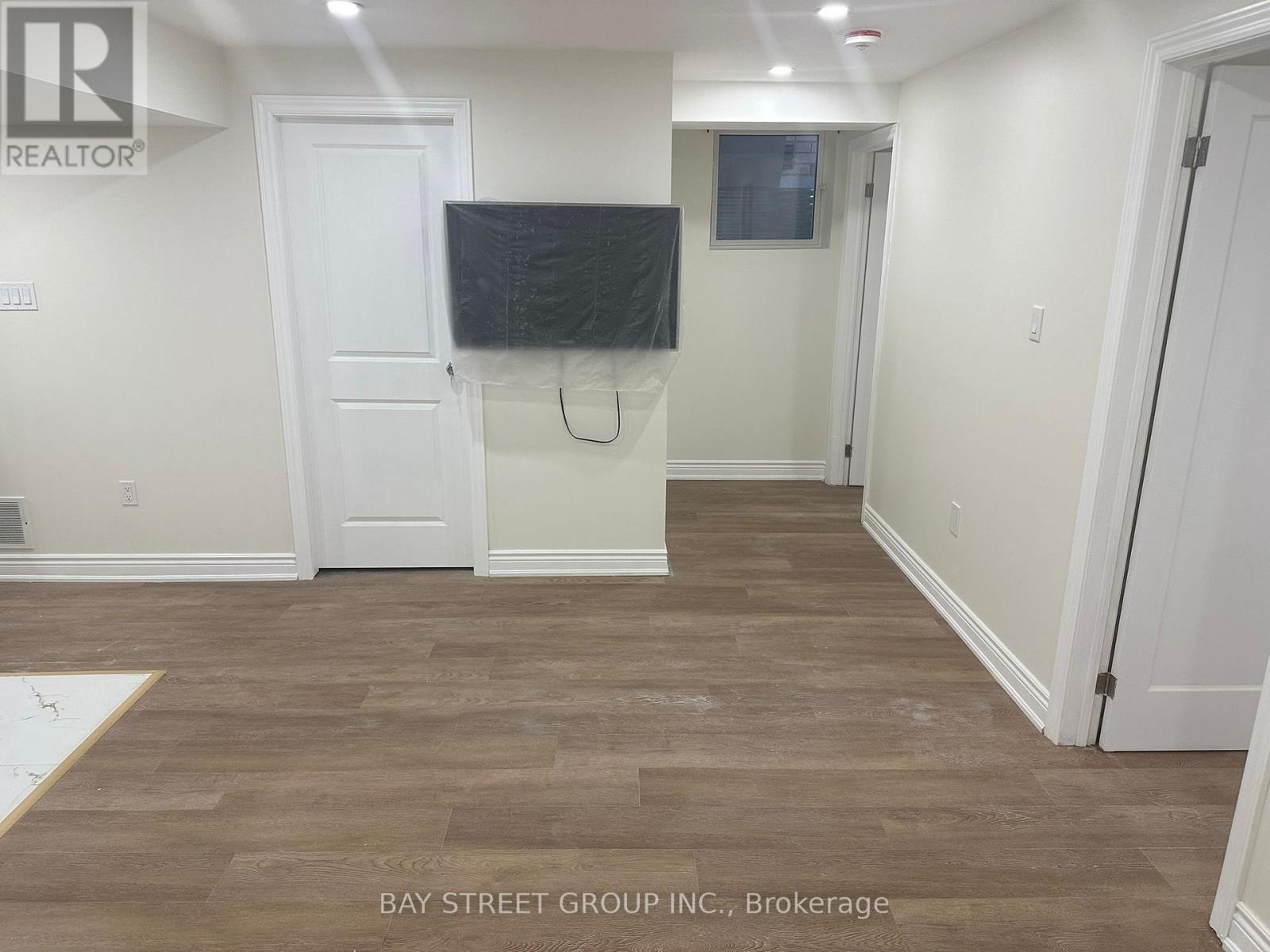 138 Sutherland Avenue, Bradford West Gwillimbury (Bradford), Ontario  L3Z 4H7 - Photo 15 - N12843572