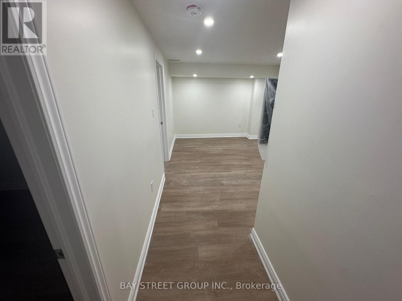 138 Sutherland Avenue, Bradford West Gwillimbury (Bradford), Ontario  L3Z 4H7 - Photo 17 - N12843572