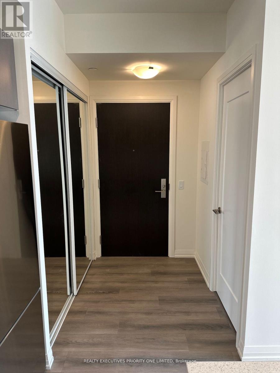 9000 Jane Street, Vaughan, Ontario  L4K 2M9 - Photo 3 - N12843586