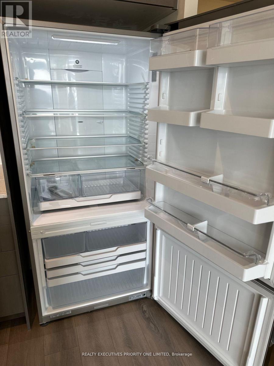 9000 Jane Street, Vaughan, Ontario  L4K 2M9 - Photo 9 - N12843586