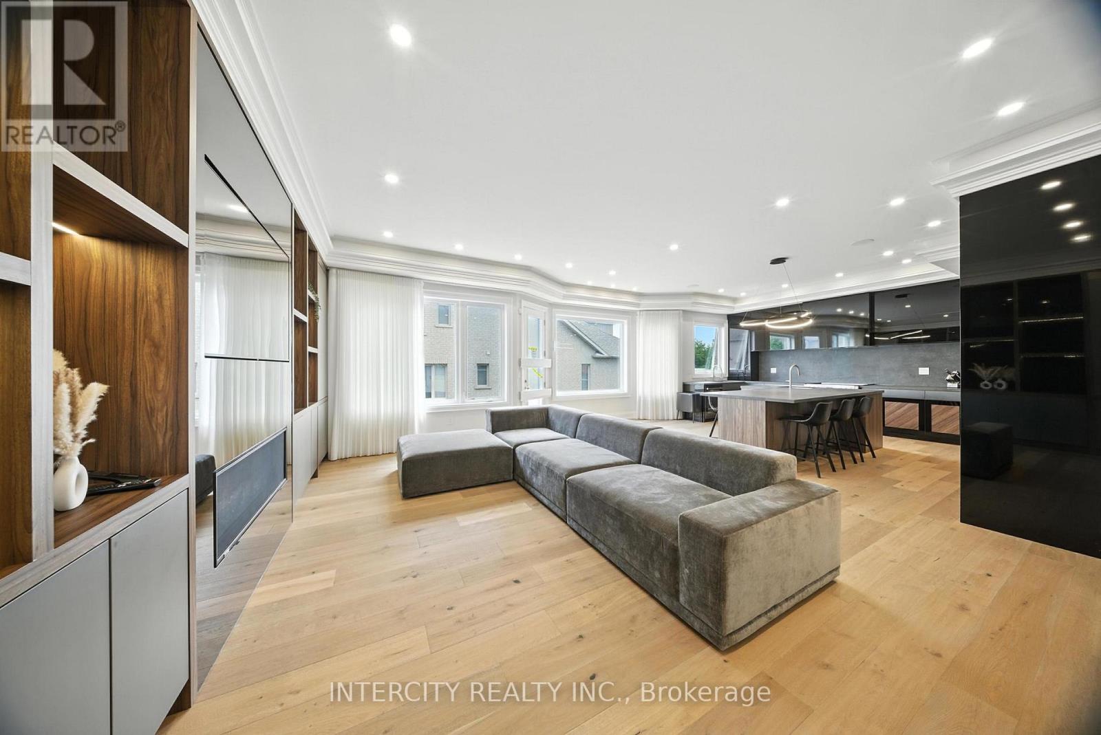 131a Birch Avenue, Richmond Hill, Ontario  L4C 6C5 - Photo 12 - N12843616