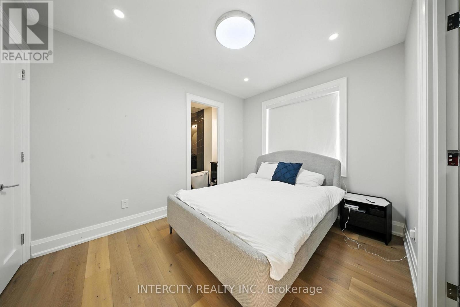 131a Birch Avenue, Richmond Hill, Ontario  L4C 6C5 - Photo 39 - N12843616