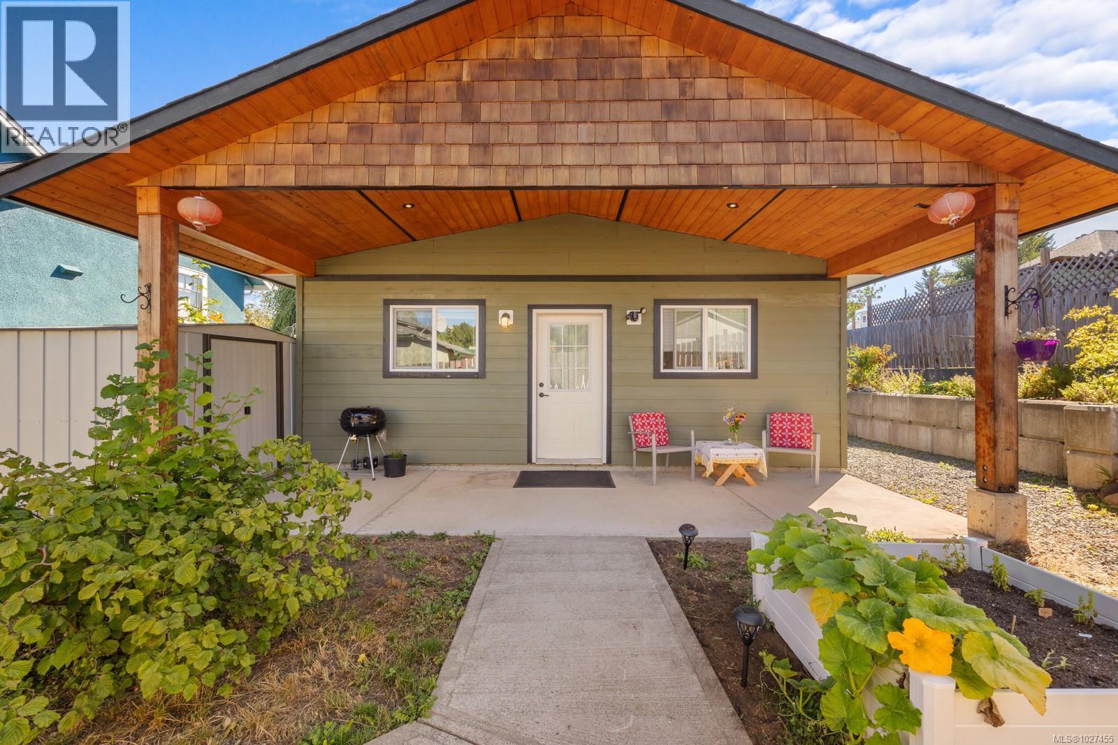 2725 Derwent Ave, Cumberland, British Columbia  V0R 1S0 - Photo 20 - 1027455