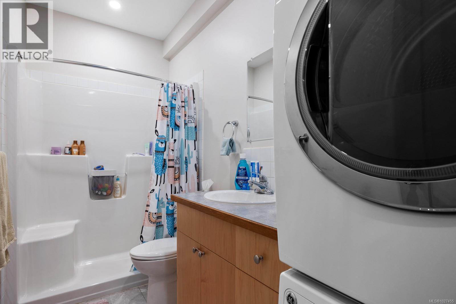 2725 Derwent Ave, Cumberland, British Columbia  V0R 1S0 - Photo 28 - 1027455