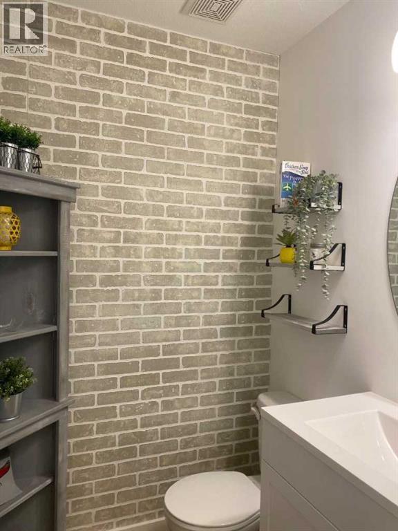 151 Kingsbridge Road Se, Airdrie, Alberta  T4A 0M2 - Photo 10 - A2288986