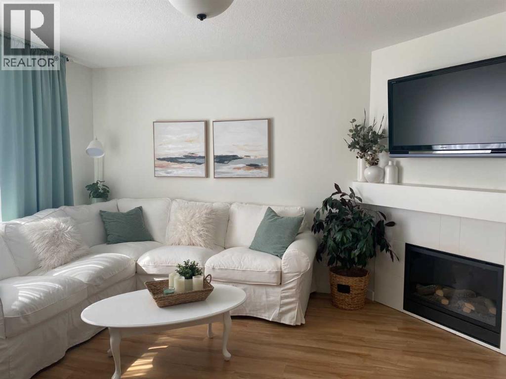 151 Kingsbridge Road Se, Airdrie, Alberta  T4A 0M2 - Photo 3 - A2288986