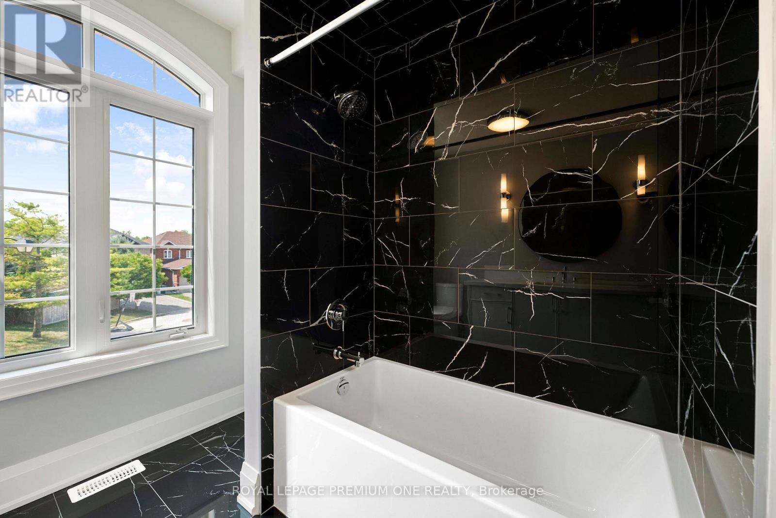 8 Jack Kenny Court, Caledon, Ontario  L7E 2M5 - Photo 38 - W12843490