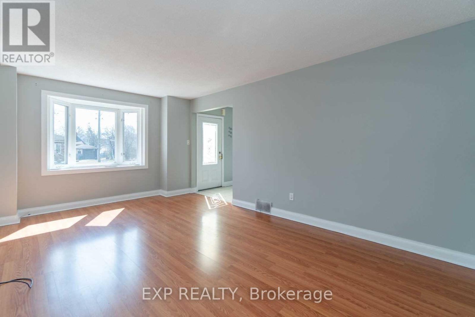 204 John Street, Brampton, Ontario  L6W 2A6 - Photo 11 - W12843510