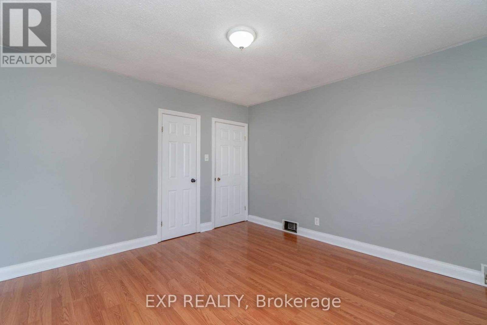 204 John Street, Brampton, Ontario  L6W 2A6 - Photo 3 - W12843510