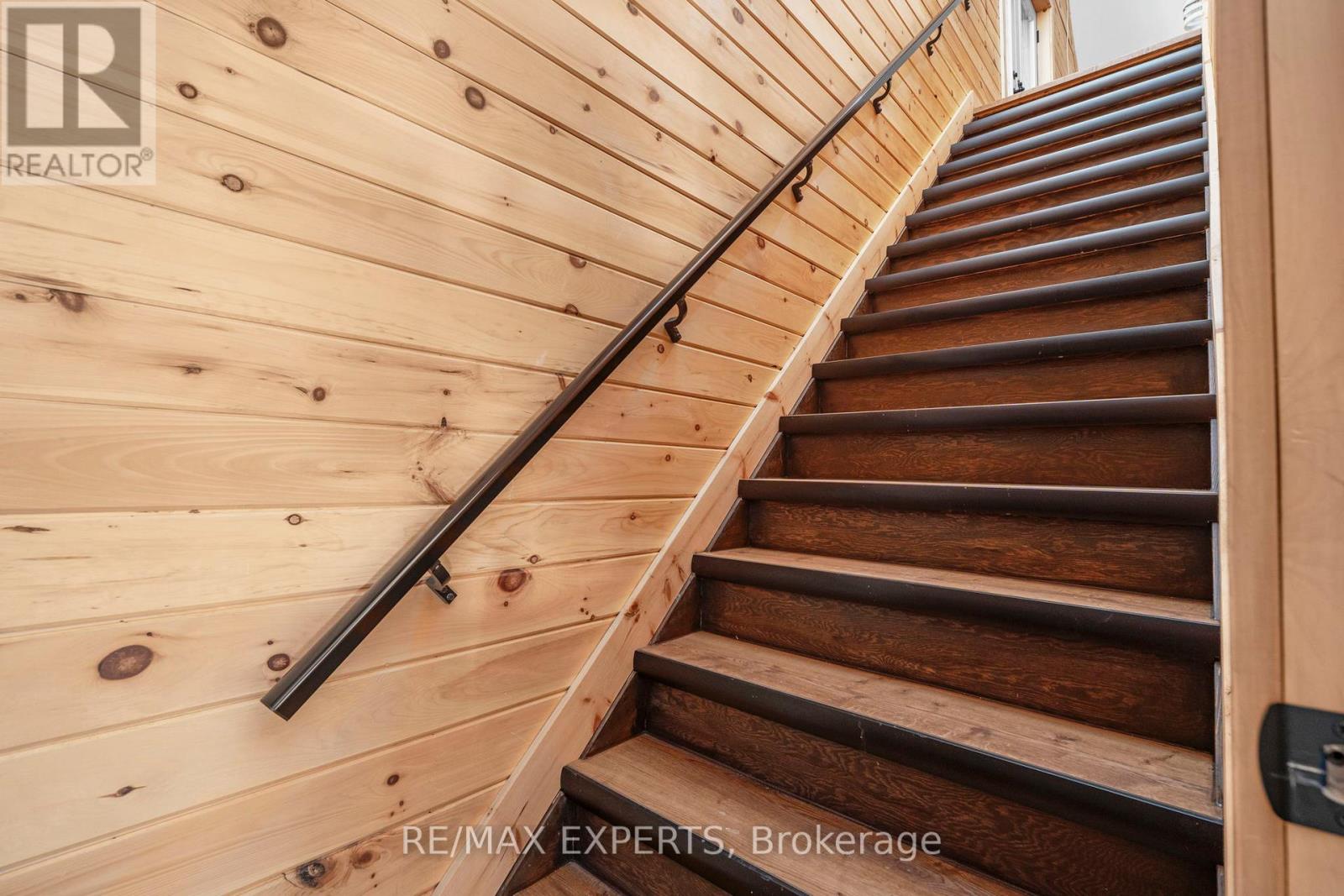 Loft - 14746 Caledon-King Twnln Line S, Caledon, Ontario  L7E 3R4 - Photo 5 - W12843552