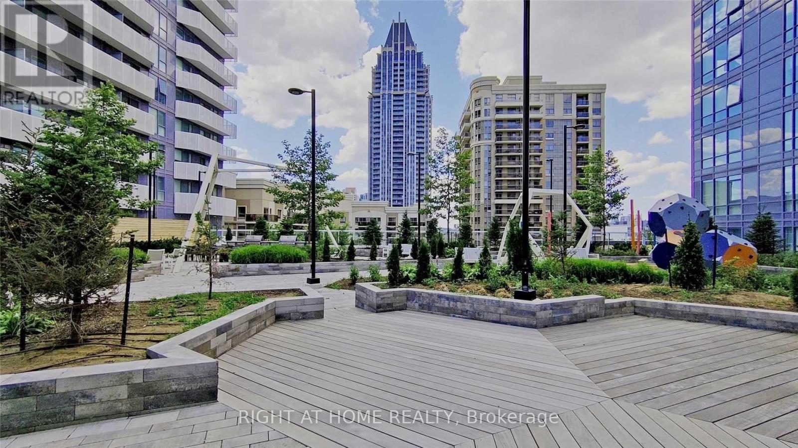 4306 - 4065 Confederation Parkway, Mississauga, Ontario  L5B 0L4 - Photo 14 - W12843570