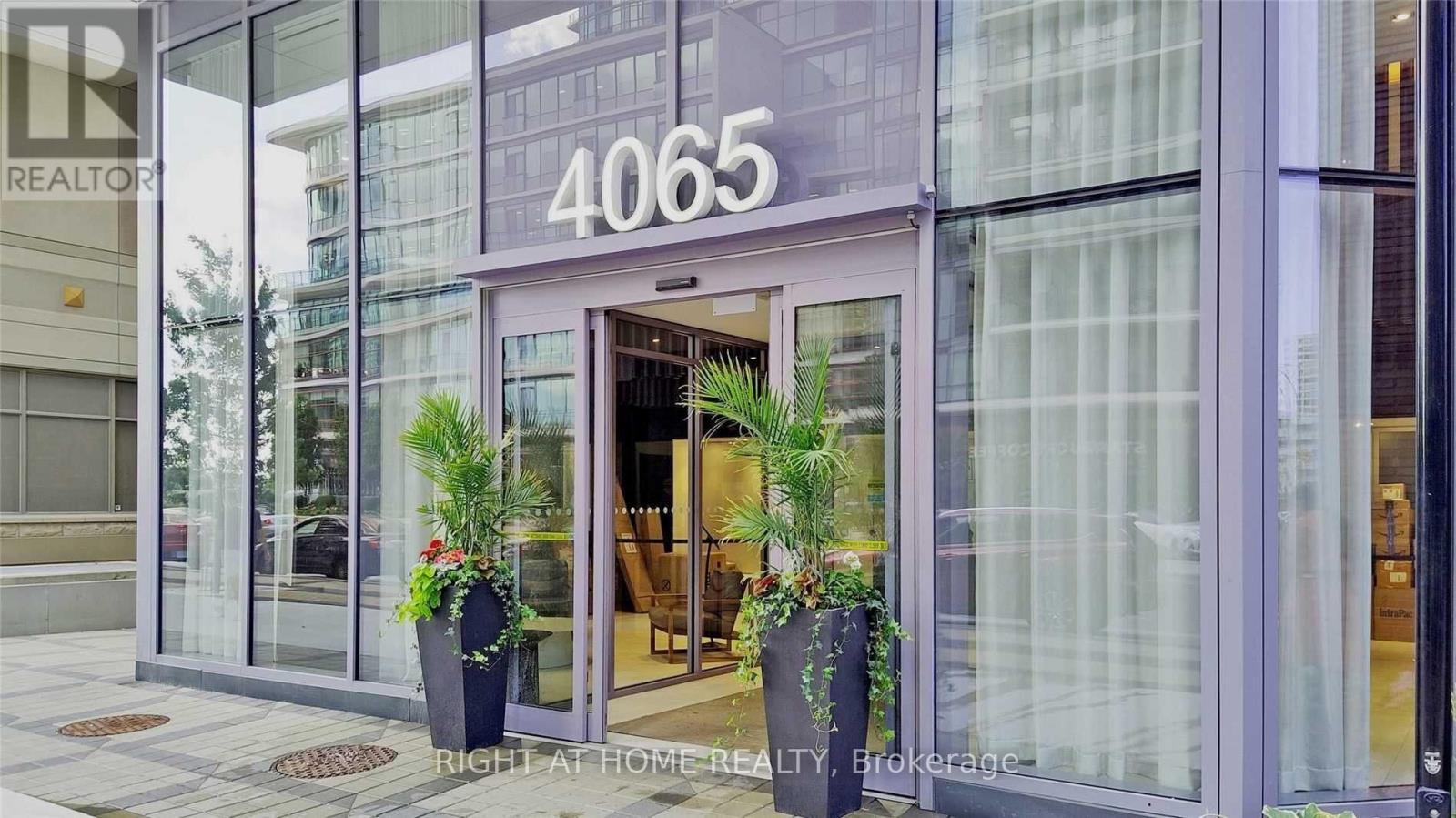 4306 - 4065 Confederation Parkway, Mississauga, Ontario  L5B 0L4 - Photo 2 - W12843570