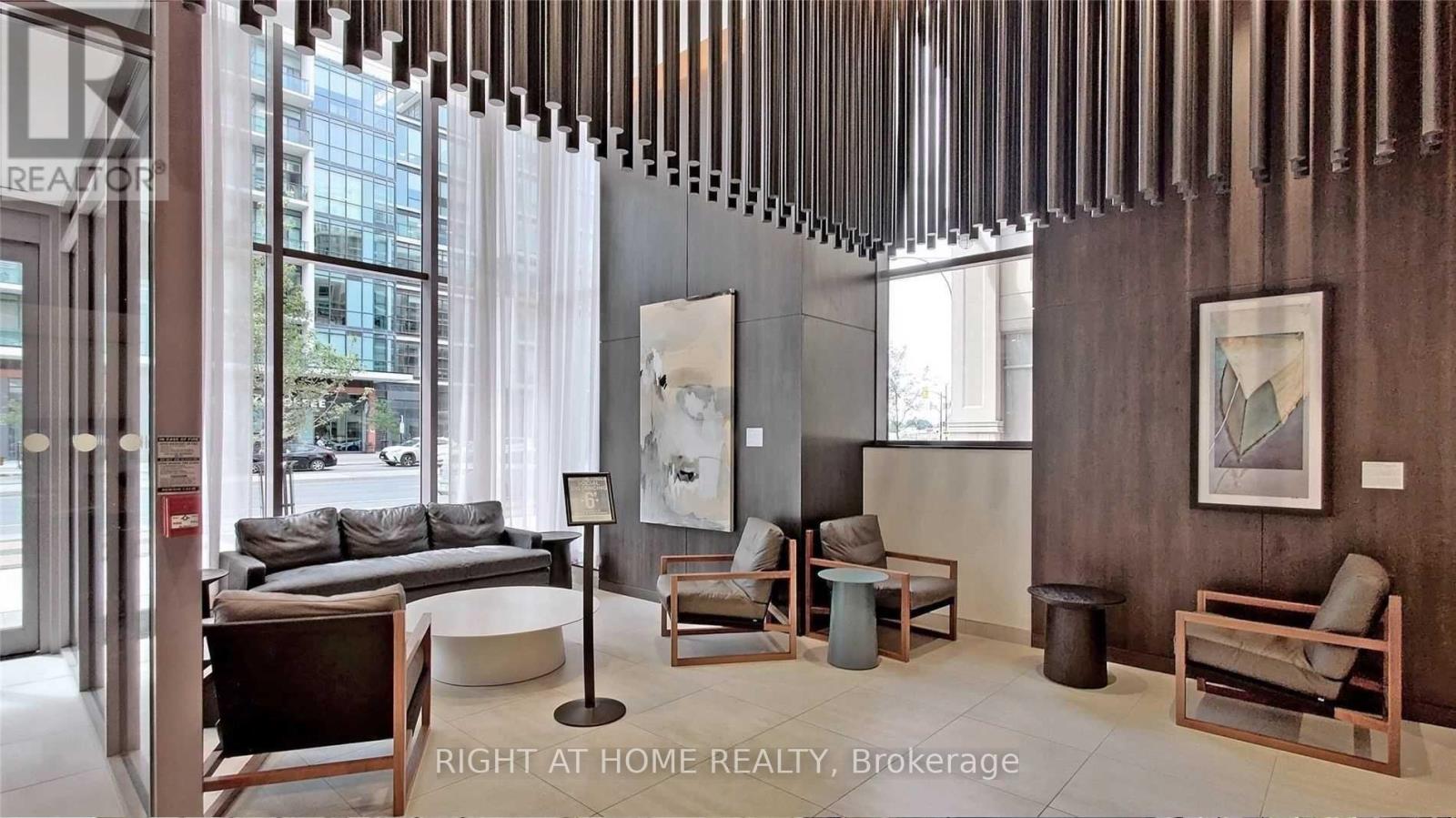 4306 - 4065 Confederation Parkway, Mississauga, Ontario  L5B 0L4 - Photo 4 - W12843570