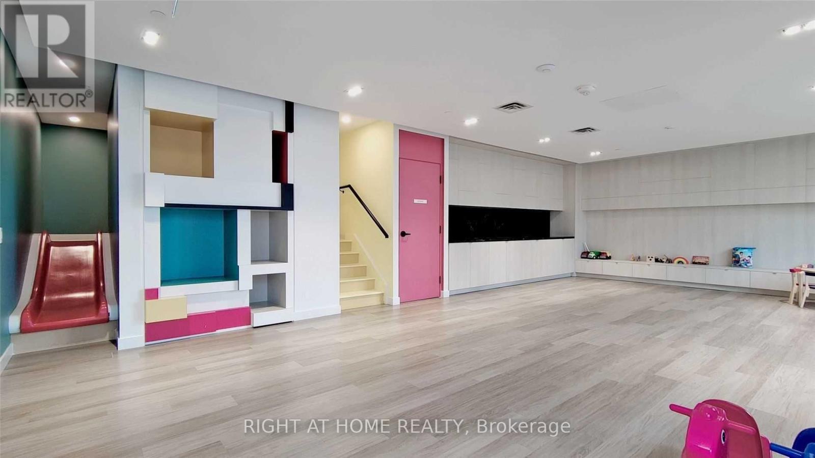 4306 - 4065 Confederation Parkway, Mississauga, Ontario  L5B 0L4 - Photo 9 - W12843570