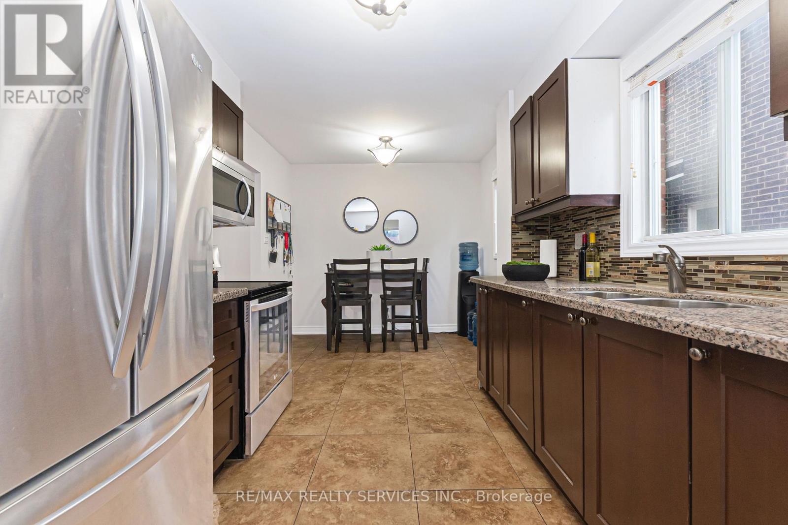 78 Wildercroft Avenue, Brampton, Ontario  L6V 4G5 - Photo 18 - W12843590