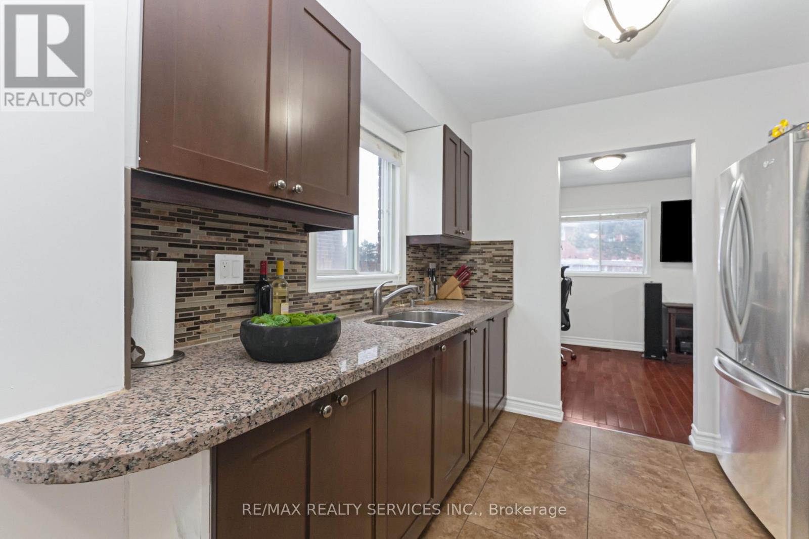 78 Wildercroft Avenue, Brampton, Ontario  L6V 4G5 - Photo 20 - W12843590